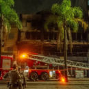 Incêndio de grandes proporções em pousada deixa dez pessoas mortas em Porto Alegre