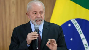 Lula adia viagem ao Chile em razão da crise no RS