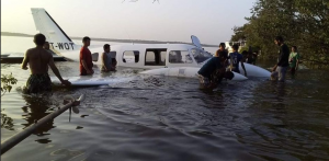 Avião faz pouso de emergência em rio no interior do Pará, após decolar de Santarém