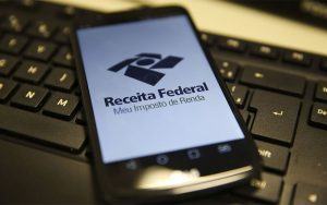 Receita paga hoje restituições residuais do IRPF