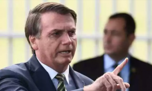 Coronavírus: Bolsonaro veta geolocalização da população por celular