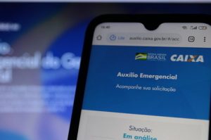 Bolsonaro amplia beneficiários do auxílio emergencial