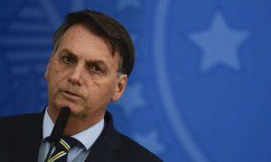 Bolsonaro diz que novo teste manteve resultado positivo para covid-19