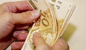 Câmara aprova MP que liberou saque de R$ 1.045 do FGTS