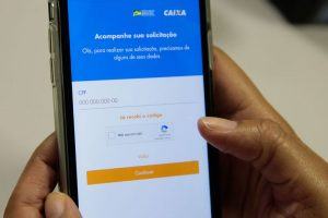 Pesquisa aponta que auxílio emergencial elevou em 24% renda pré-pandemia