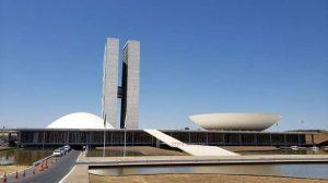 Congresso decreta luto oficial de quatro dias no Brasil