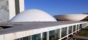 Senado aprova venda de terras para estrangeiros no Brasil
