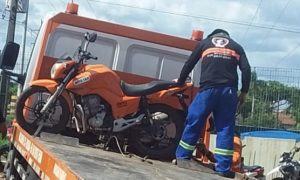 Mototaxista clandestino vai parar na delegacia com imitação em Marabá