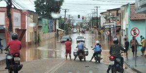 Marabá amanhece em alerta vermelho após madrugada chuvosa