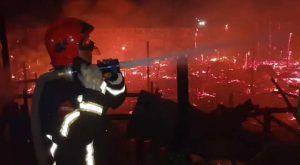 Mais de dez famílias perderam suas casas após incêndio de grandes proporções em Icoaraci