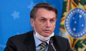 Governo vai manter auxílio emergencial se pandemia continuar, diz Bolsonaro