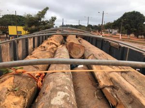 PRF apreende madeira ilegal em Dom Eliseu, no nordeste do Pará