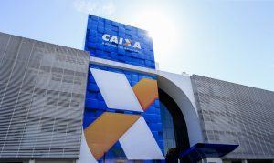 Caixa paga 6ª parcela do auxílio emergencial a nascidos em abril