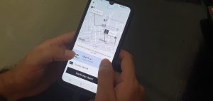 Com alta do combustível, Uber e 99 reajustam ganho da corrida para motoristas