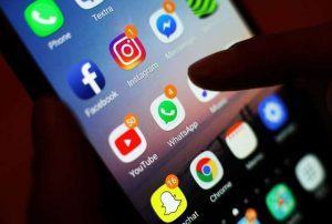 Facebook promete afastar adolescentes de conteúdo prejudicial