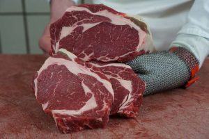 Ministério da Agricultura orienta suspender produção de carne para a China