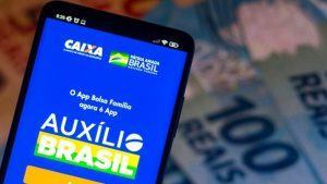 Auxílio Brasil: R$ 400 serão pagos a partir de sexta