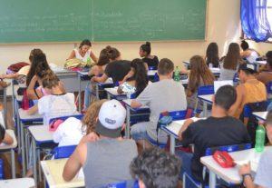 Pais não encontram vagas para matrícula de ensino médio em Marabá