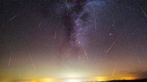 Chuva de meteoros pode ser vista em todo o país na madrugada deste sábado: saiba como observar