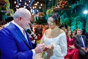 Lula se casa com Janja em SP