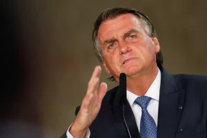 Promessas dos políticos: a 6 meses do fim do mandato, Bolsonaro cumpriu 36% das promessas de campanha