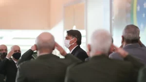 Forças Armadas recusaram convite para reunião de Bolsonaro com embaixadores