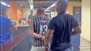 Foragido, chefe do tráfico do Castelar é preso no Maracanã enquanto via jogo do Fluminense
