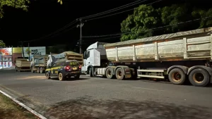 PRF apreende carga de minério ilegal na rodovia BR-230, em Marabá