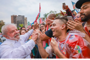 PT acende alerta com aumento da rejeição a Lula e sonha com Luciano Huck e Romário para revertê-la