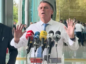 Após associar vitória de Lula no NE a analfabetismo, Bolsonaro diz que não atacou nordestinos