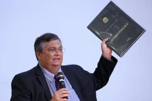 Flávio Dino diz que eleição de 2022 ‘acabou’ e que atentar contra governo eleito ‘é crime’