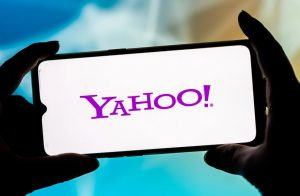 Yahoo anuncia que vai demitir 1.600 funcionários