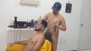 Barbearia naturista em Fortaleza recebe clientes até de outros países