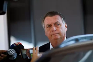 Bolsonaro admite ‘conversa’ com major suspeito de tramar golpe, mas nega ligação com ‘insurreição’