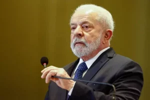 Aprovação de Lula no Nordeste cai de 55% para 45%, aponta Ipec