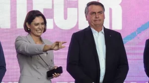 TCU manda Presidência reavaliar 9 mil presentes de Bolsonaro