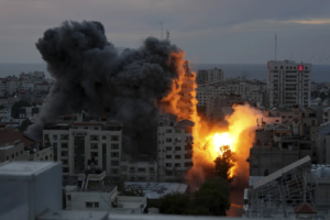 Até mesmo bebês foram mortos por terroristas do Hamas em kibutz, diz exército de Israel